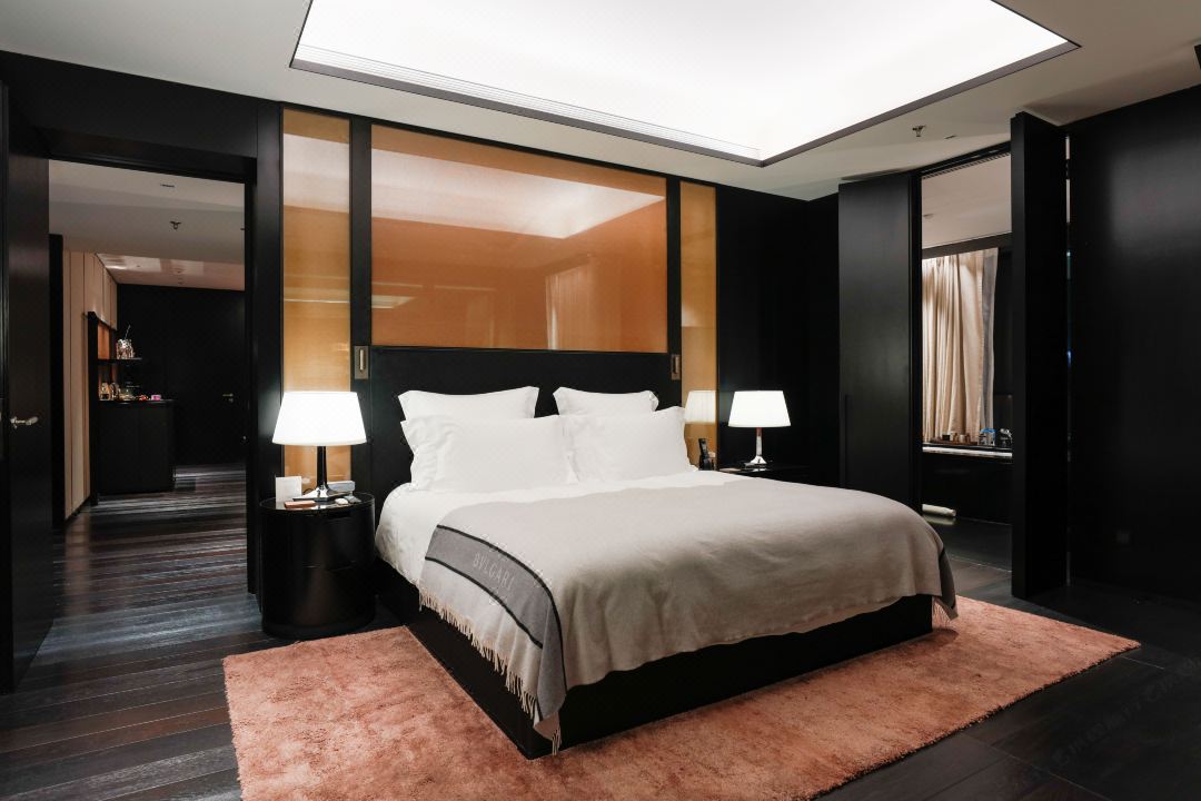 6-Day Eastern China Discovery: Shanghai, Suzhou & Wuzhen All-Inclusive Private Tour