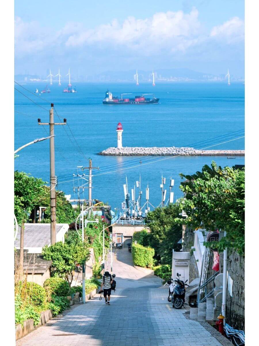 6-Day Greater Bay Area Tour: Guangzhou, Foshan & Coastal Wonders