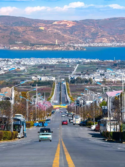 Dali, Yunnan: Where Ancient Towns Whisper to Jade-Green Lakes