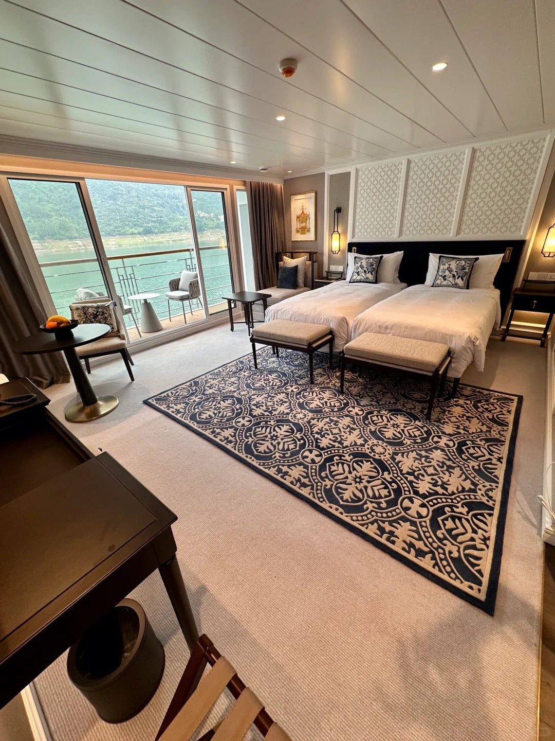 Ultimate Chongqing & Yangtze River Cruise: A 7-Day All-Inclusive Private Tour