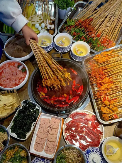 7-Day Sichuan Highlights Tour: Pandas, Giant Buddha & Jiuzhaigou