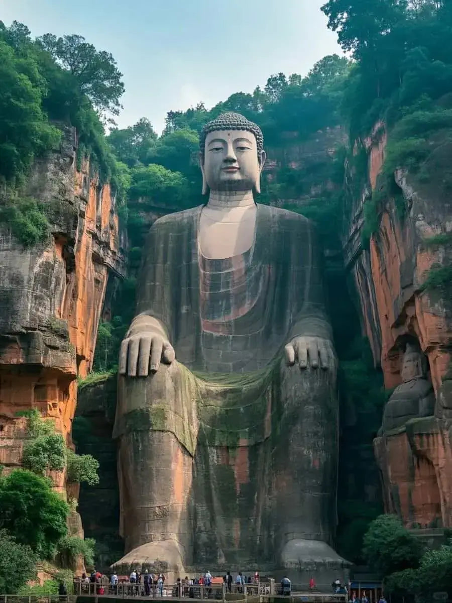 7-Day Sichuan Highlights Tour: Pandas, Giant Buddha & Jiuzhaigou