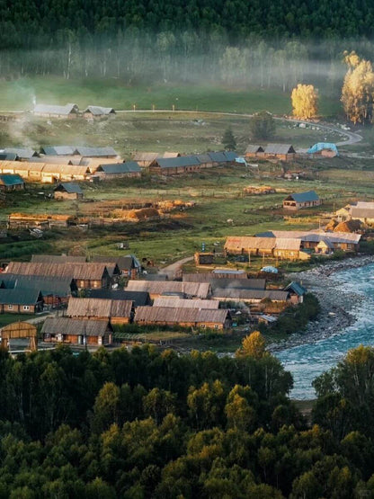 Xinjiang's Ultimate Road Trip: 8-Day Private Tour to Alpine Lakes & Desert Highways